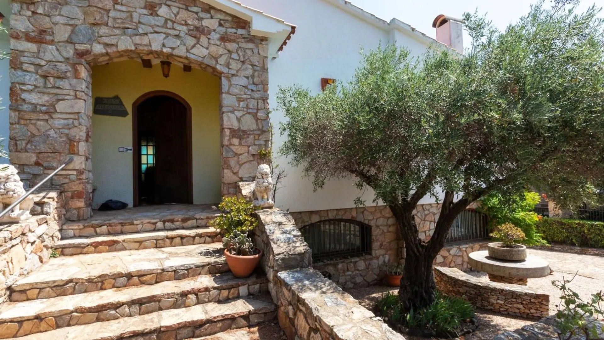 Villa Les Oliveres By Interhome Llanca Spain