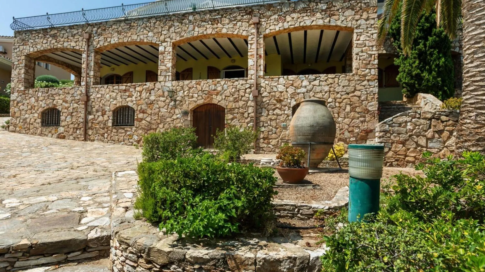 Villa Les Oliveres By Interhome Llanca