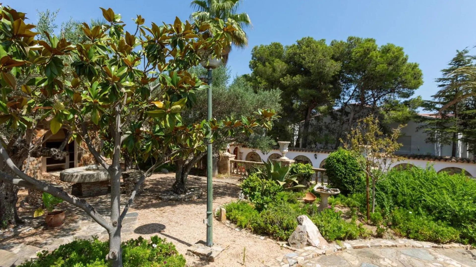 Villa Les Oliveres By Interhome Llanca