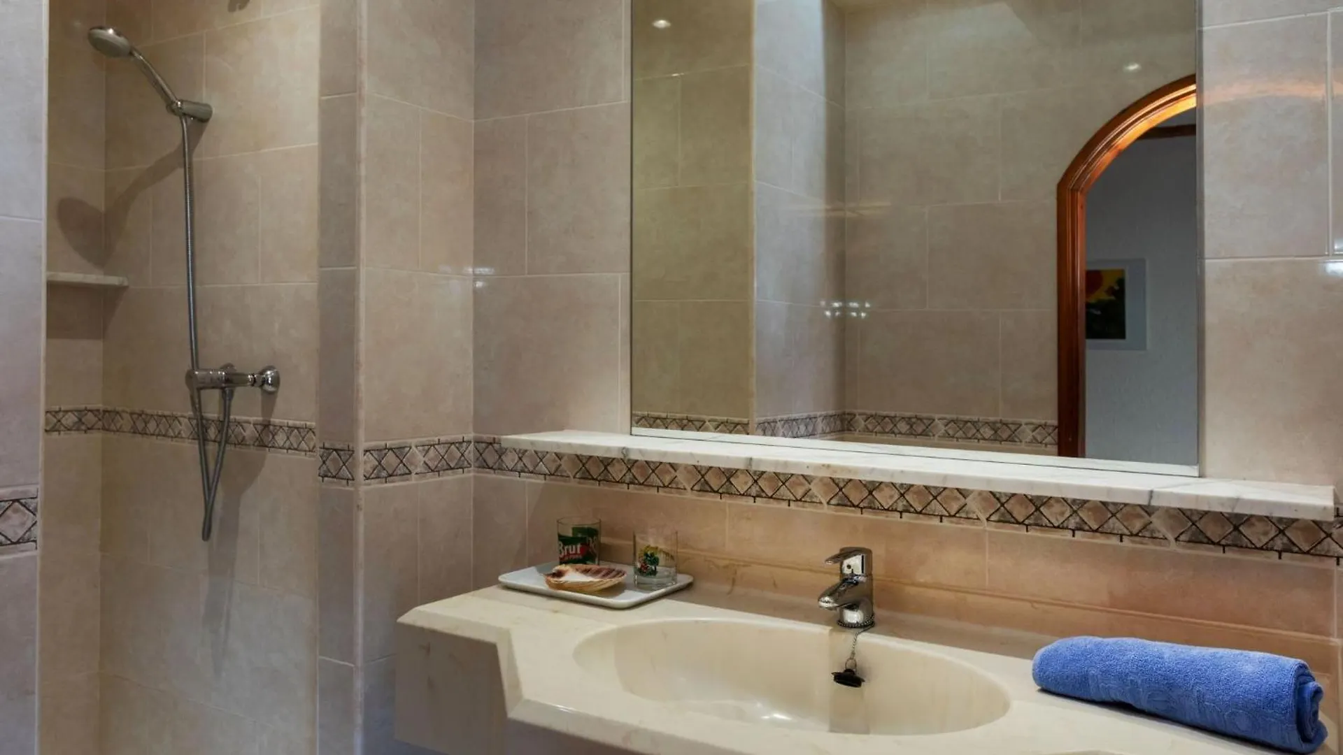 Villa Les Oliveres By Interhome Llanca